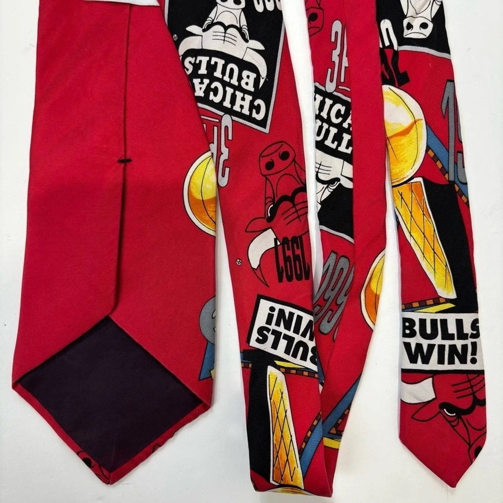 Rm Style Chicago Bulls NBA Red Silk Neck Tie 3 Peat Champions Vintage 1993 USA